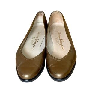 Salvatore Ferragamo Boutique Metallic Bronze Flats Shoes 7.5 AA Narrow 01 12907